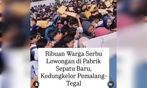 Ribuan orang di bawah terik matahari berebut pekerjaan di pabrik di Tegal