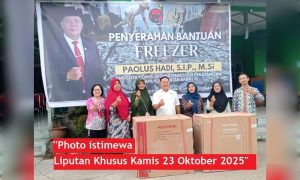 Politikus PDI Perjuangan Paolus Hadi beri bantuan freezer ke warga Sanggau