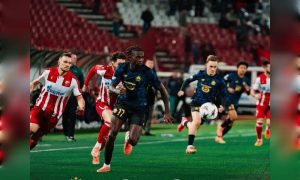Pemain Timnas Indonesia Calvin Verdonk tumbang di tangan Crvena Zvevda
