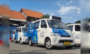 Seratusan angkutan kota di Jakarta akan diganti dengan kendaraan listrik