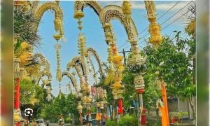Penjor vs kabel PLN, catatan paradoks Wayan Suyadnya
