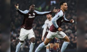 Manchester United turun peringkat setelah digebuk Aston Villa