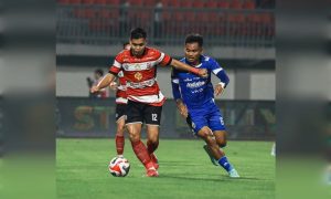 Persib Bandung dekati Persija Jakarta setelah terkam Madura United