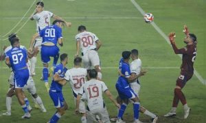 Andrew Jung bawa Persib Bandung kukuh di puncak setelah terkam Persita